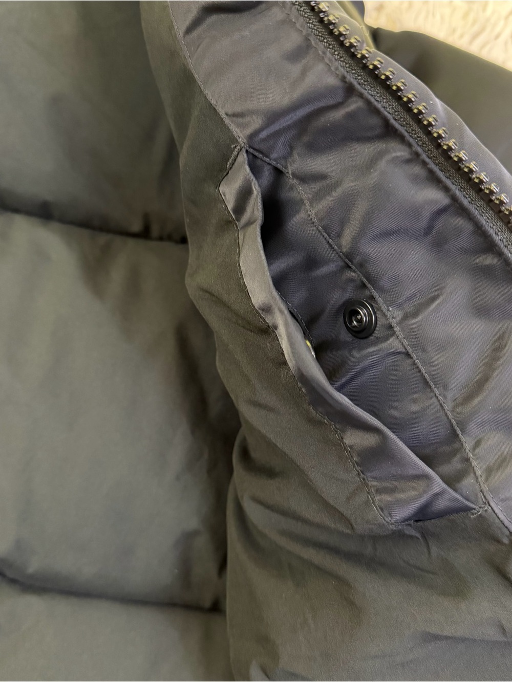 Abercrombie and Fitch The A&F Ultra Collection Puffer Jacket - Picture 10 of 12